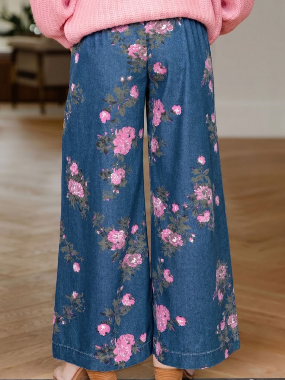 S41- (SHIPPED 5/14) DENIM FLORAL ELASTIC WAISTBAND WITH ACCENT BUTTONS WIDE LEG - Picture 2 of 3
